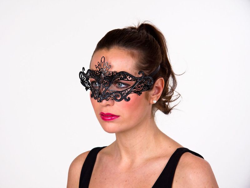 Masque décoratif noir (métal)